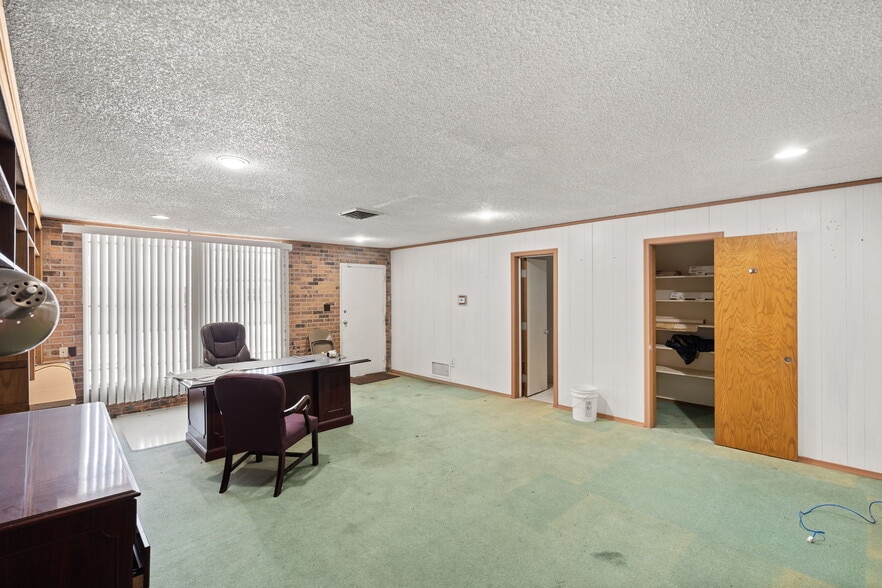 More Photos Of 513 W Rittenhouse Rd, Houston Religious Facility For Lease