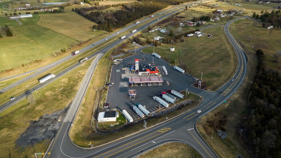 More Photos Of 10937 N Valley Pike, Broadway Restaurant For Lease