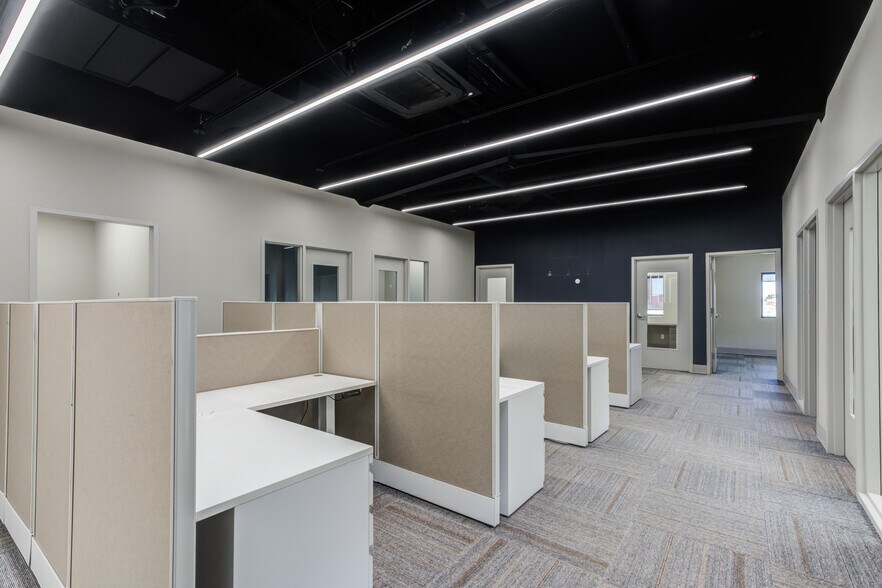 More Photos Of 2405 114th St, Lubbock Office For Sale