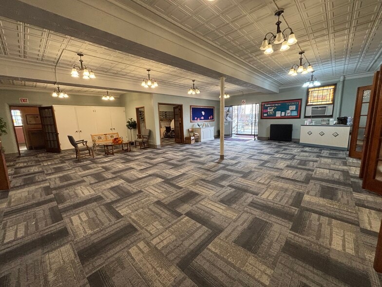 More Photos Of 609 Putnam St, Fort Wayne Specialty For Sale