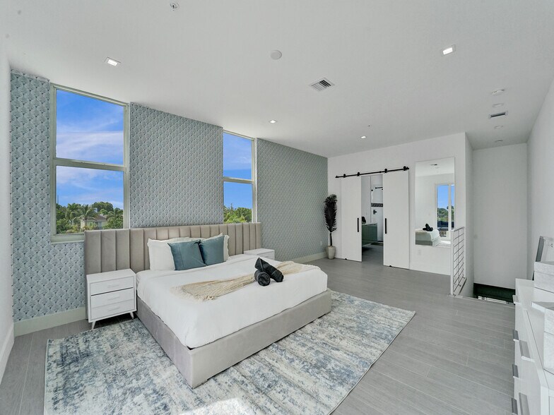 More Photos Of 1220 NE 15th Ave, Fort Lauderdale Apartments For Sale