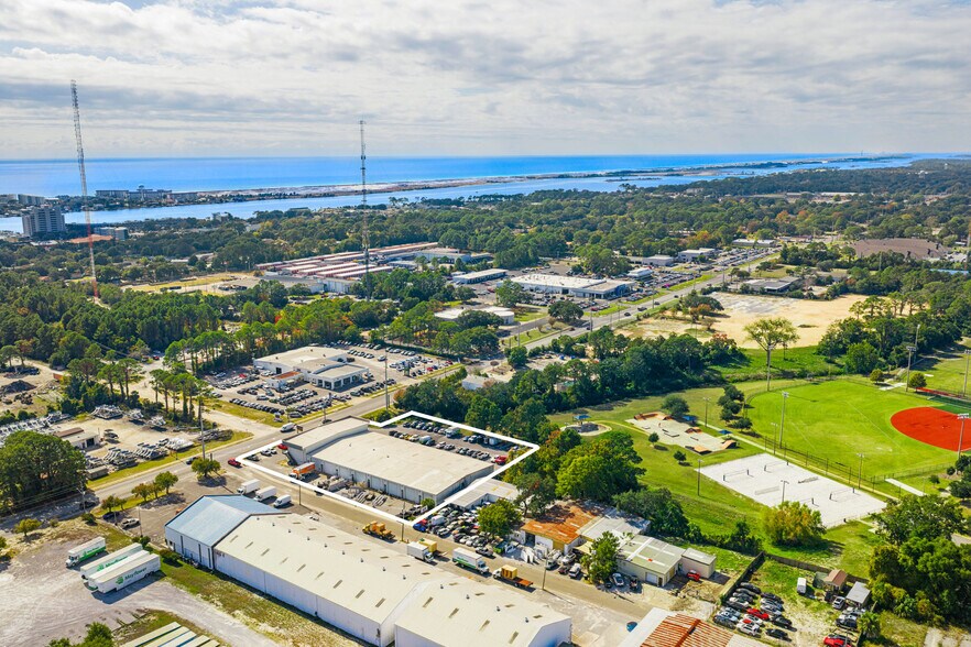 More Photos Of 119 Hollywood Blvd, Fort Walton Beach Flex For Sale