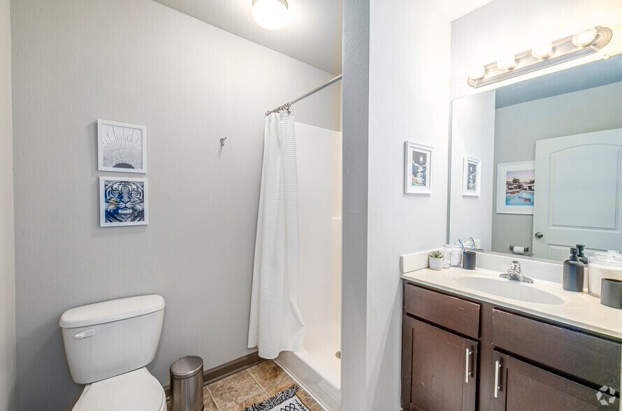 More Photos Of 601 W Bacon St, Richmond Apartments For Sale