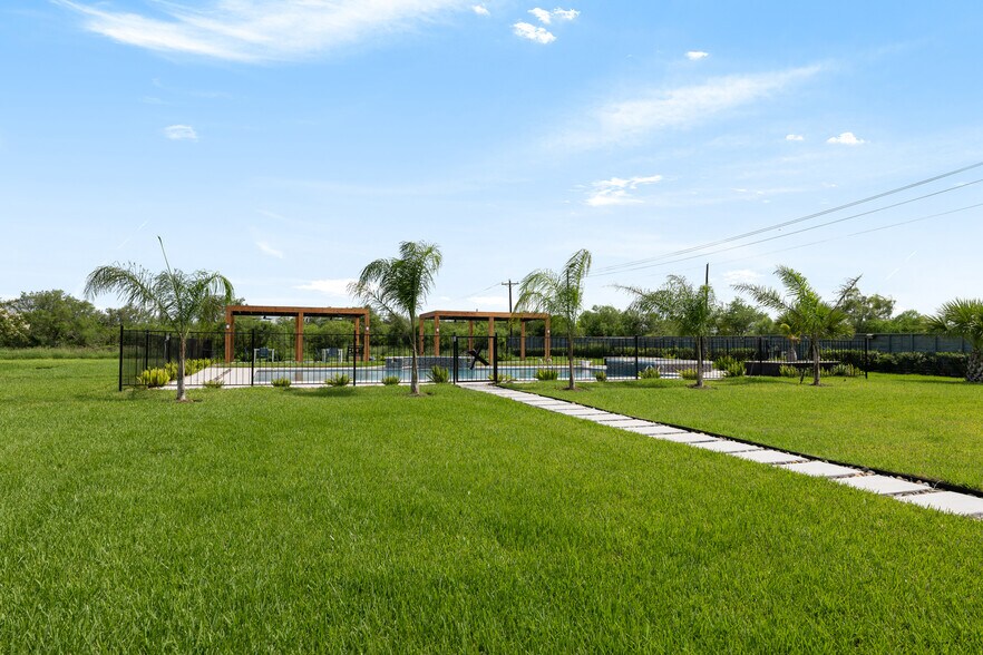 More Photos Of 715 N Medford Rd, Brownsville Lodge Meeting Hall For Lease