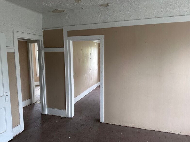 More Photos Of 2350 Stanton Street, Detroit Apartments For Sale
