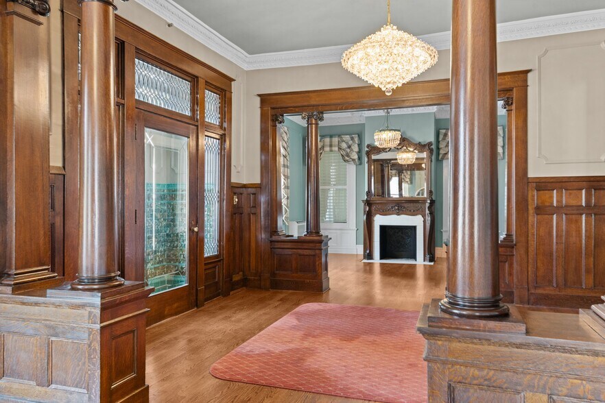 More Photos Of 738 E Main St, Belhaven Hotel For Sale