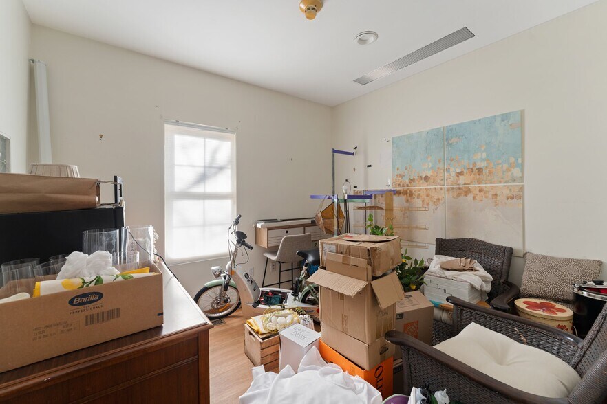 More Photos Of 4372 Post Rd, East Greenwich Office Residential For Sale