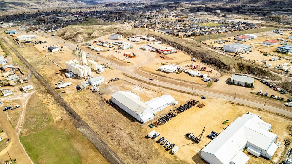 More Photos Of 800 S Railway Ave W, Drumheller Industrial For Lease