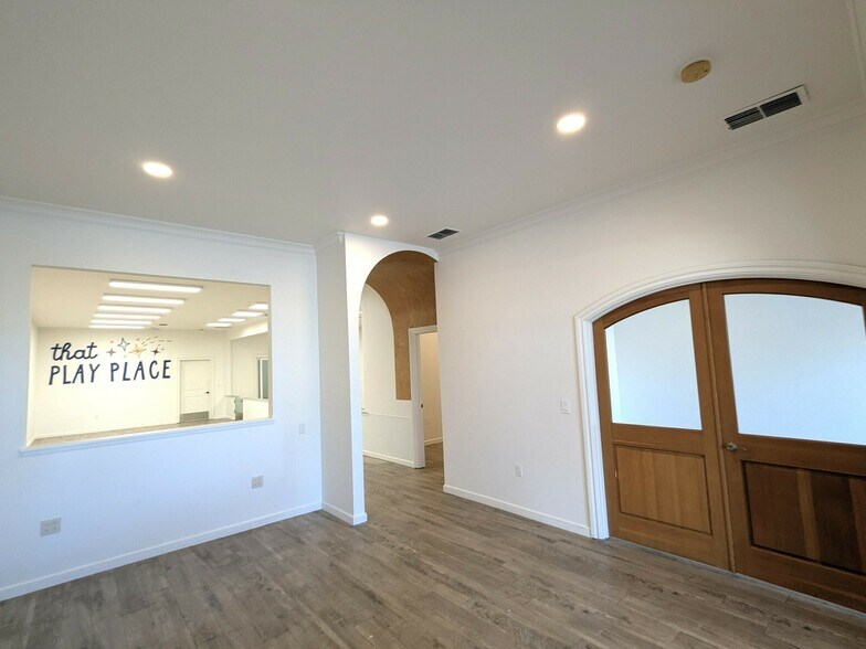 More Photos Of 1559 S Novato Blvd, Novato Unknown For Lease