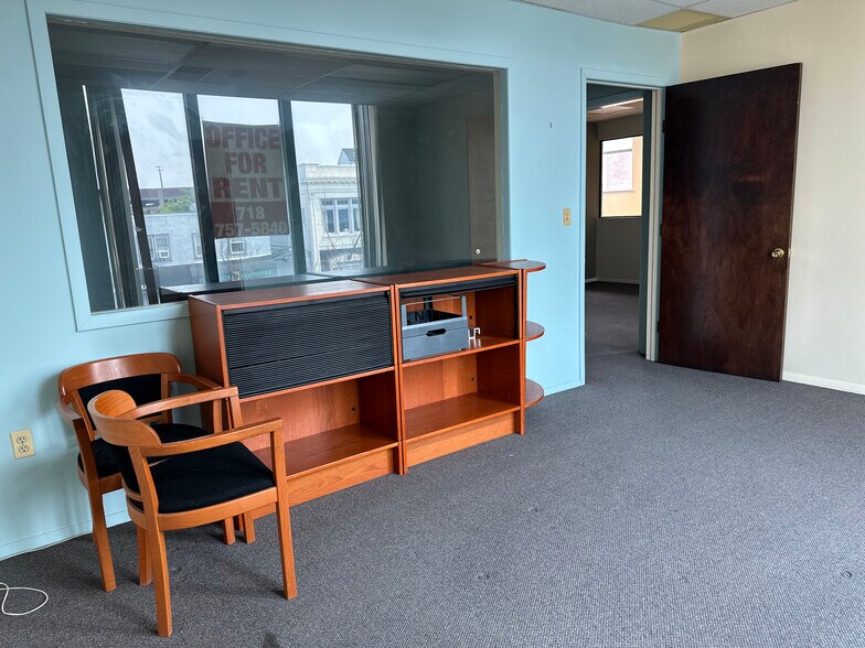 More Photos Of 5 E Palisade Ave, Englewood Storefront Retail Office For Lease