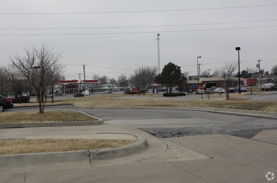 More Photos Of 75th St & Nieman Rd, Shawnee Land For Lease