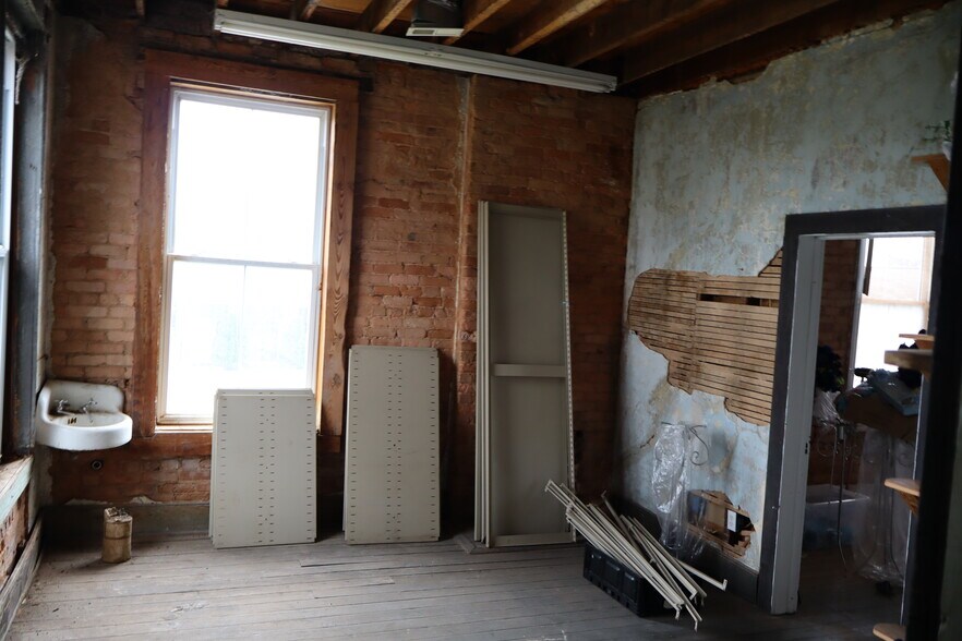 More Photos Of 108 NW Main St, Easley General Retail For Sale