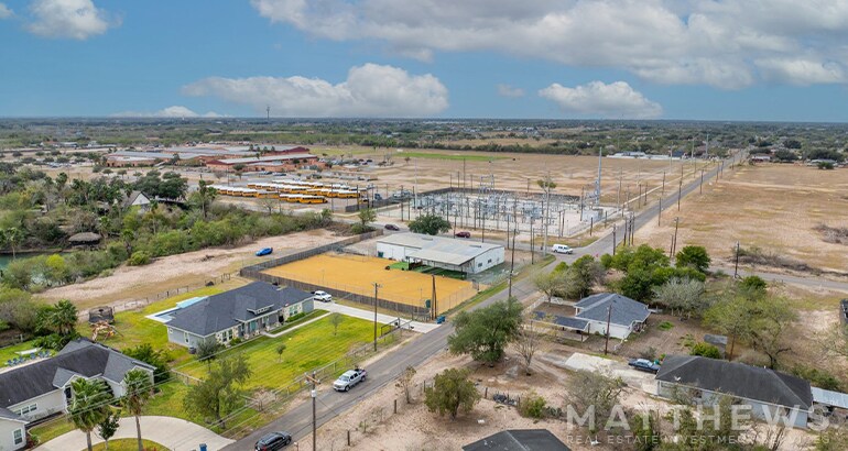 More Photos Of 5212 N Stewart Rd, Palmhurst Warehouse For Sale