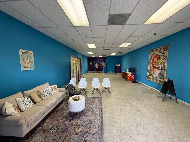 More Photos Of 3505 Highland Ave, Highland Unknown For Sale