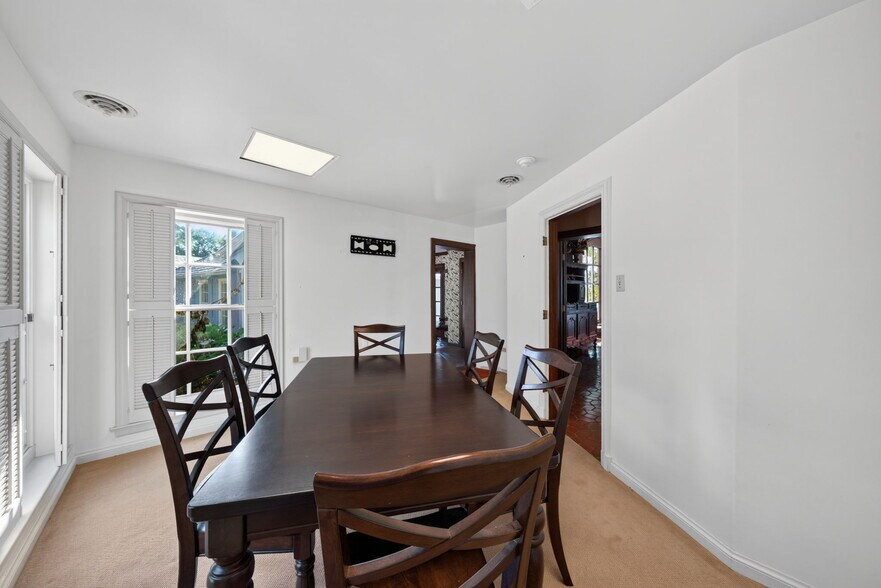 More Photos Of 1461 Highway EE, Winfield Specialty For Sale