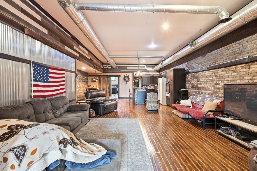 More Photos Of 106 N Orange St, Albion Storefront For Sale