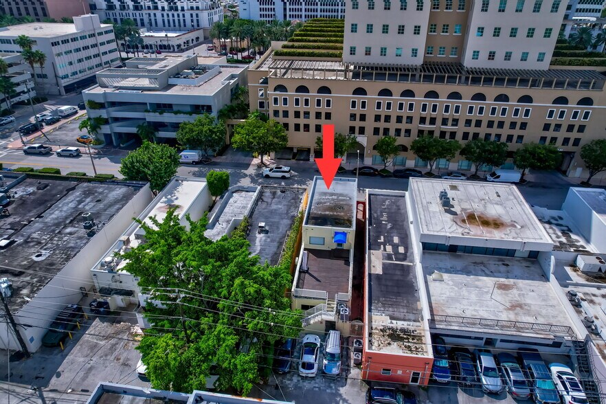 More Photos Of 337 Alcazar Ave, Coral Gables Office For Lease