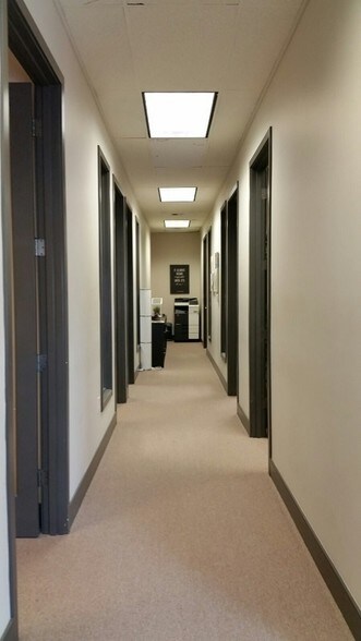 More Photos Of 18662-18678 SW Boones Ferry Rd, Tualatin Apartments For Lease