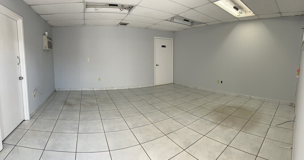 More Photos Of 1010-1060 E 32nd St, Hialeah Manufacturing For Lease