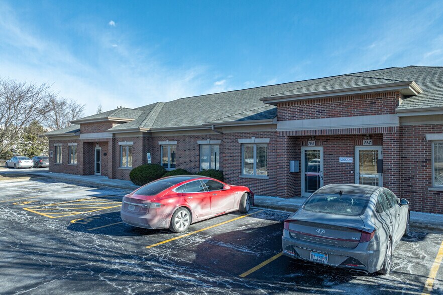 Primary Photo Of 896 S Frontenac St, Aurora Office For Lease