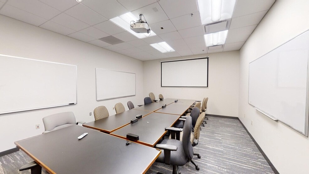 More Photos Of 15883 W Sprague Rd, Strongsville Office For Sale