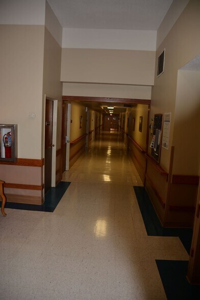 More Photos Of 1505 N Adams St, Lexington Skilled Nursing Facility For Sale