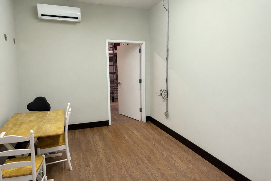 More Photos Of 1302 Jackson St, Fort Smith Industrial For Lease