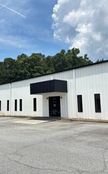 More Photos Of 2970 Ask Kay Dr SE, Smyrna Unknown For Lease