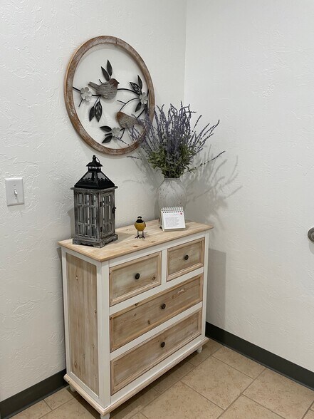 More Photos Of 10901 NE 23rd St, Oklahoma City Storefront Retail Office For Lease