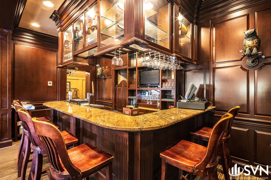 More Photos Of 638 Beaumont Inn Dr, Harrodsburg Hotel For Sale