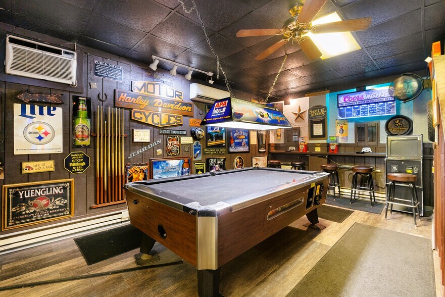 More Photos Of 610 Evans Ave, Mckeesport Bar For Sale