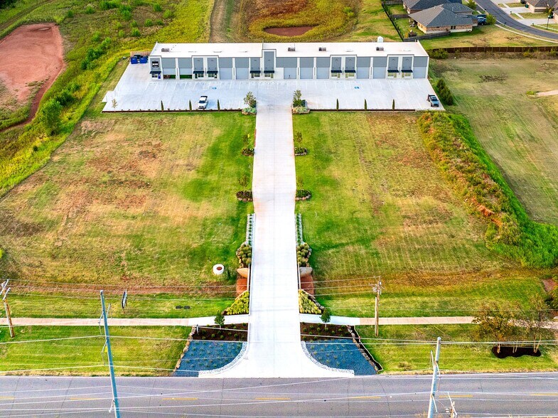 More Photos Of 4009 NW 164th Street, Edmond Industrial For Lease