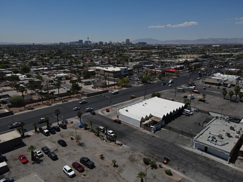More Photos Of 2610 E Lake Mead Blvd, North Las Vegas Freestanding For Sale