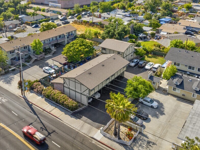 More Photos Of 318 E Washington Ave, Escondido Apartments For Sale