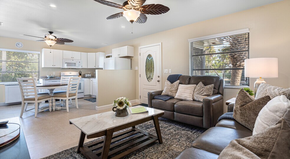 More Photos Of 832 Donax St, Sanibel Apartments For Sale