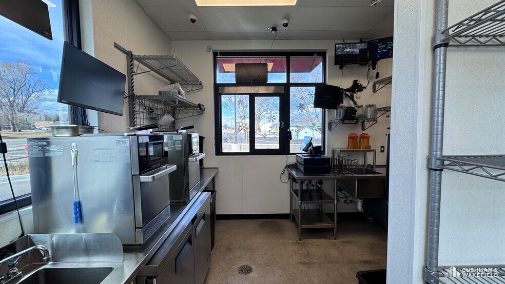 More Photos Of 5180 Garfield ave, Loveland General Retail For Sale