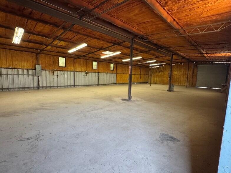 More Photos Of 11595 US Highway 181, San Antonio Service For Lease