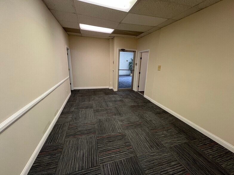 More Photos Of 801 Evans St, Cincinnati Loft Creative Space For Sale