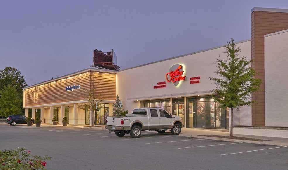 More Photos Of 4 S Tunnel Rd, Asheville Unknown For Lease