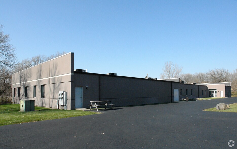 More Photos Of 150 S Washington St, Carpentersville Office For Lease