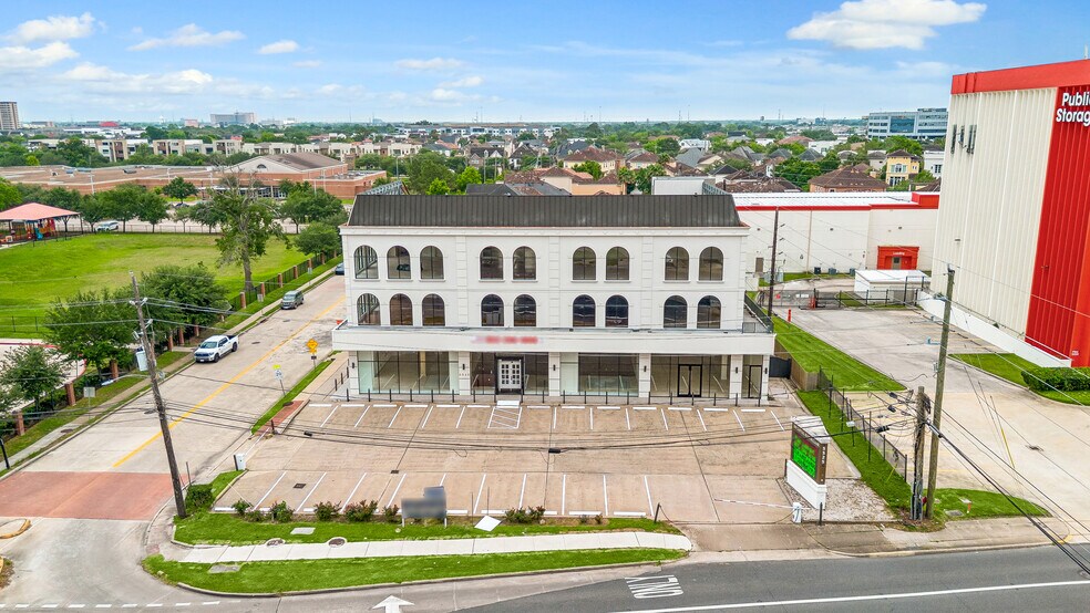 More Photos Of 5525 Westheimer Rd, Houston Freestanding For Lease