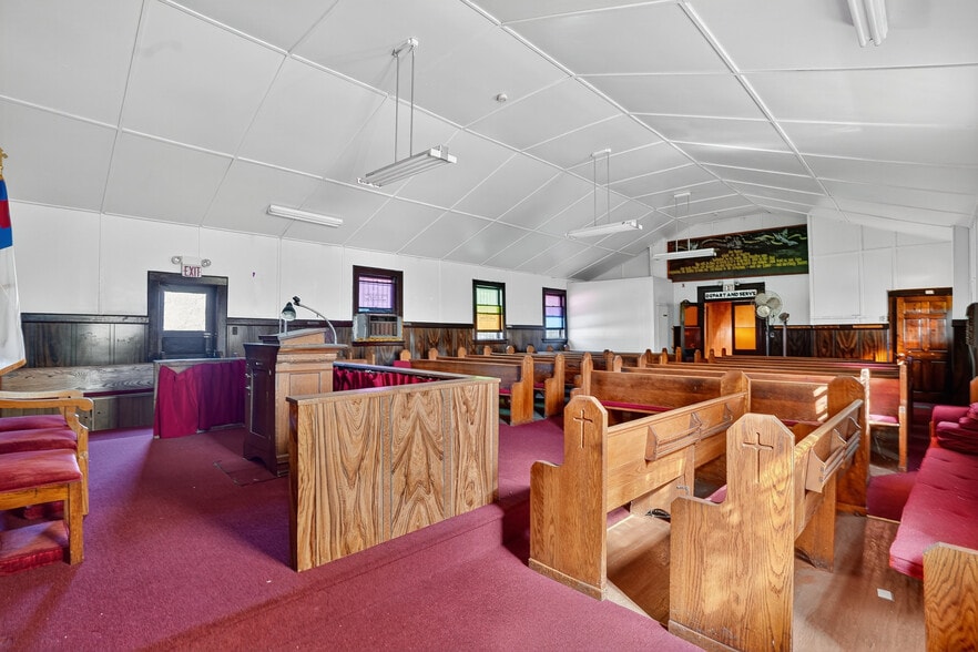 More Photos Of 61 New St, Montclair Specialty For Sale