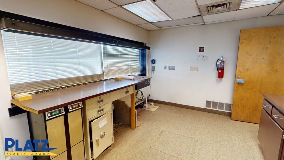 More Photos Of 3667 Starrs Centre Dr, Canfield Bank For Lease