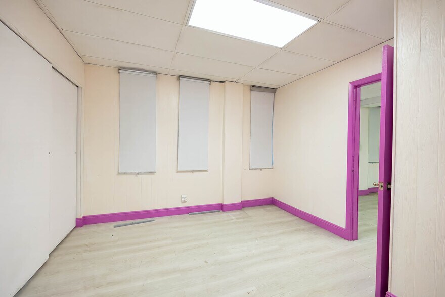 More Photos Of 7915 Biscayne Blvd, Miami Storefront Retail Residential For Lease