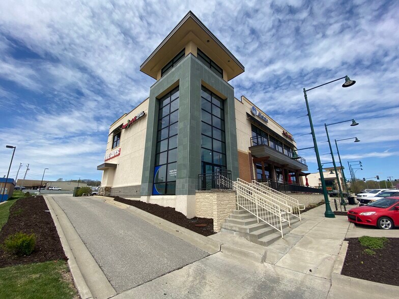 More Photos Of 5922 Barkley St, Mission Office For Sale