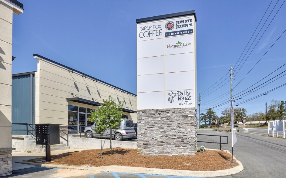 More Photos Of 1706 Capital Cir NE, Tallahassee General Retail For Lease
