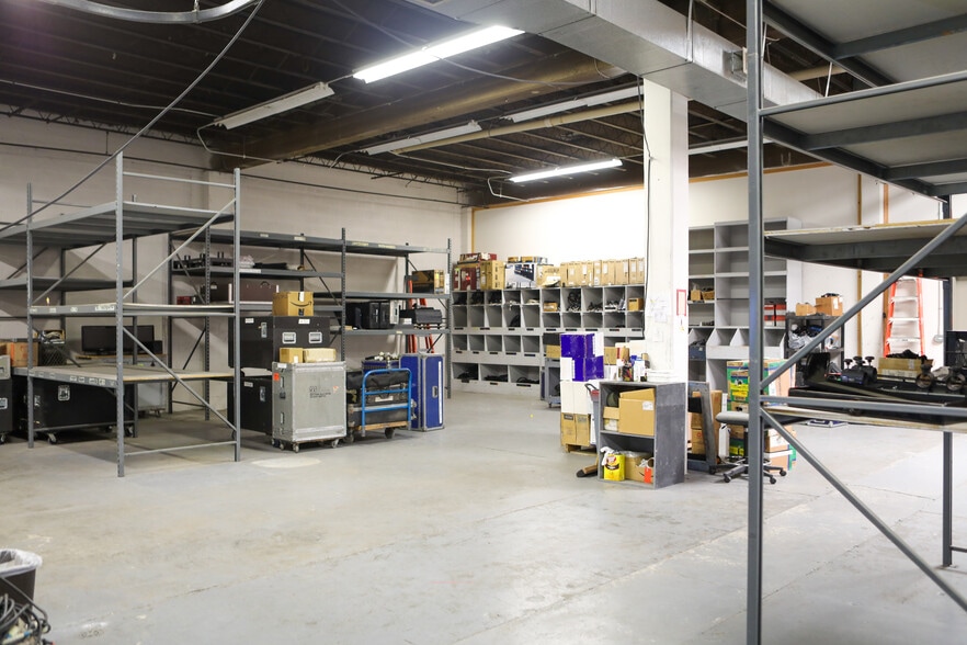 More Photos Of 465 Bishop St NW, Atlanta Warehouse For Sale