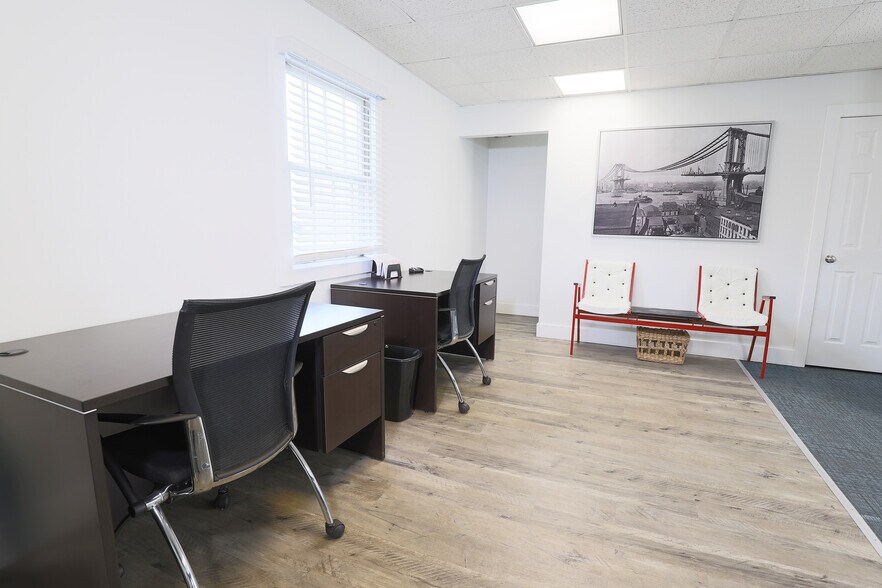 More Photos Of 322 Ballston Ave, Schenectady Office For Sale