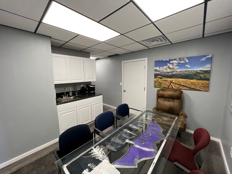 More Photos Of 845 W Moreno Ave, Colorado Springs Warehouse For Sale