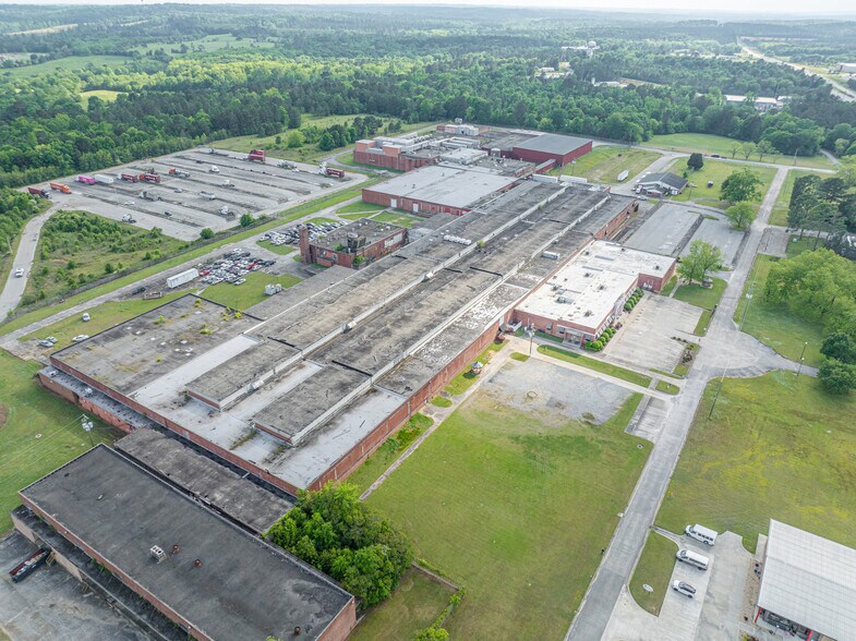 More Photos Of 60 Highway 22, Milledgeville Showroom For Sale